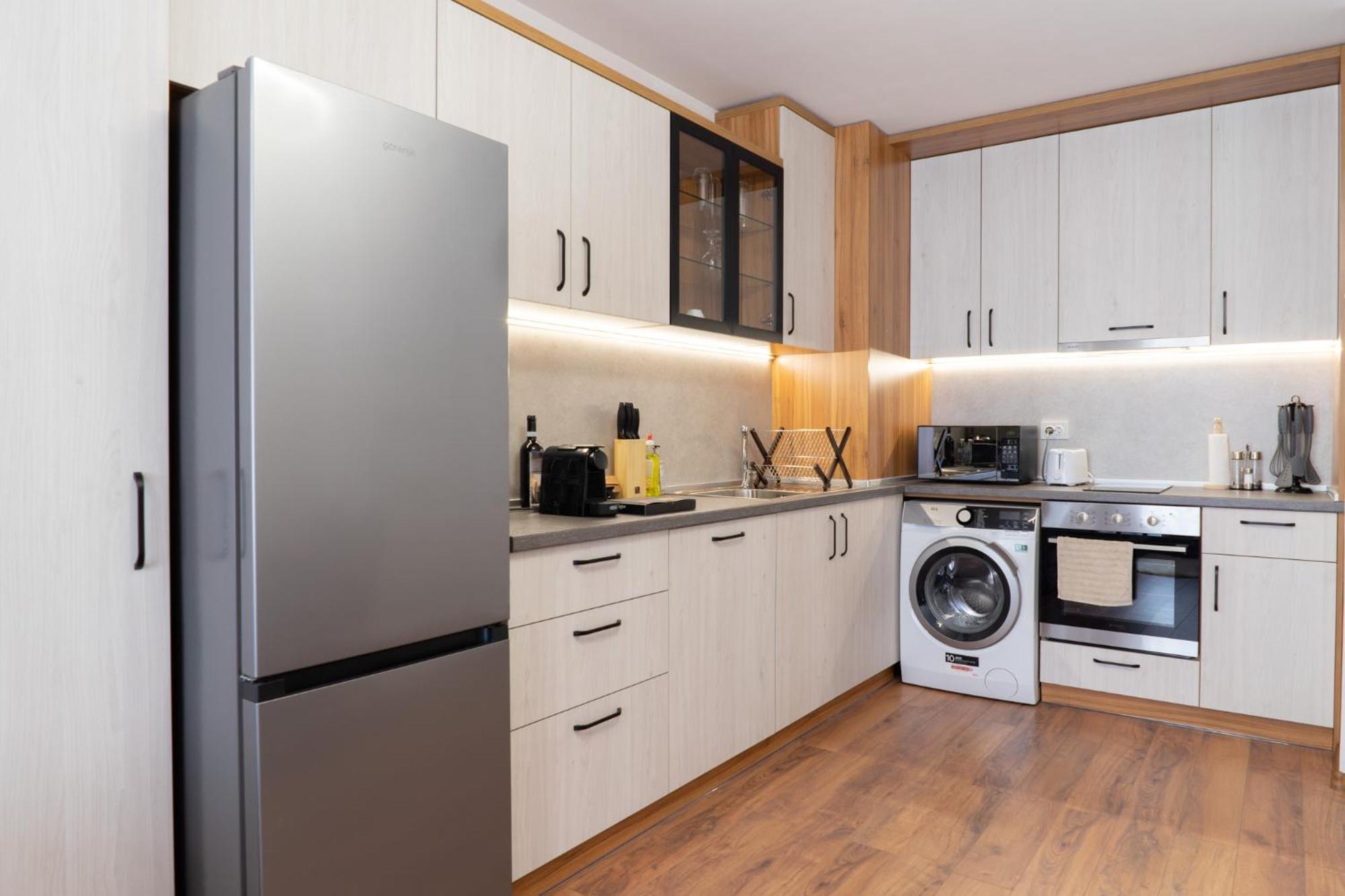 New Modern & Cozy Apartment With Free Private Parking And Ev Charging Station Varna Exterior foto